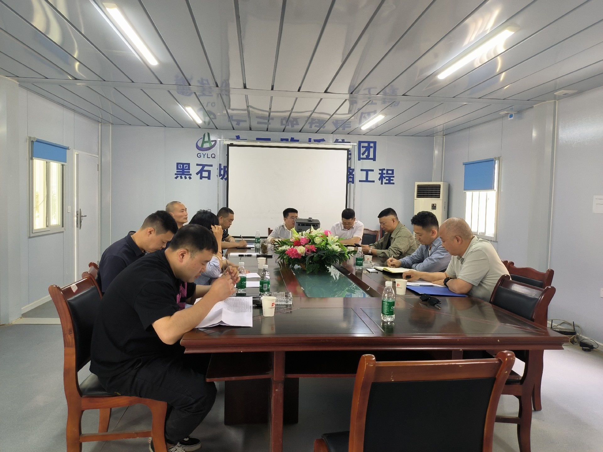 黑曾路.jpg